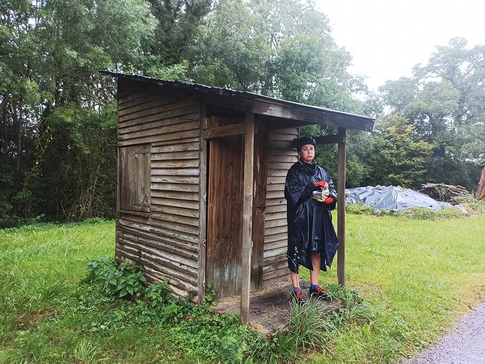 on garde le moral même quand il pleut en ballade à vélo