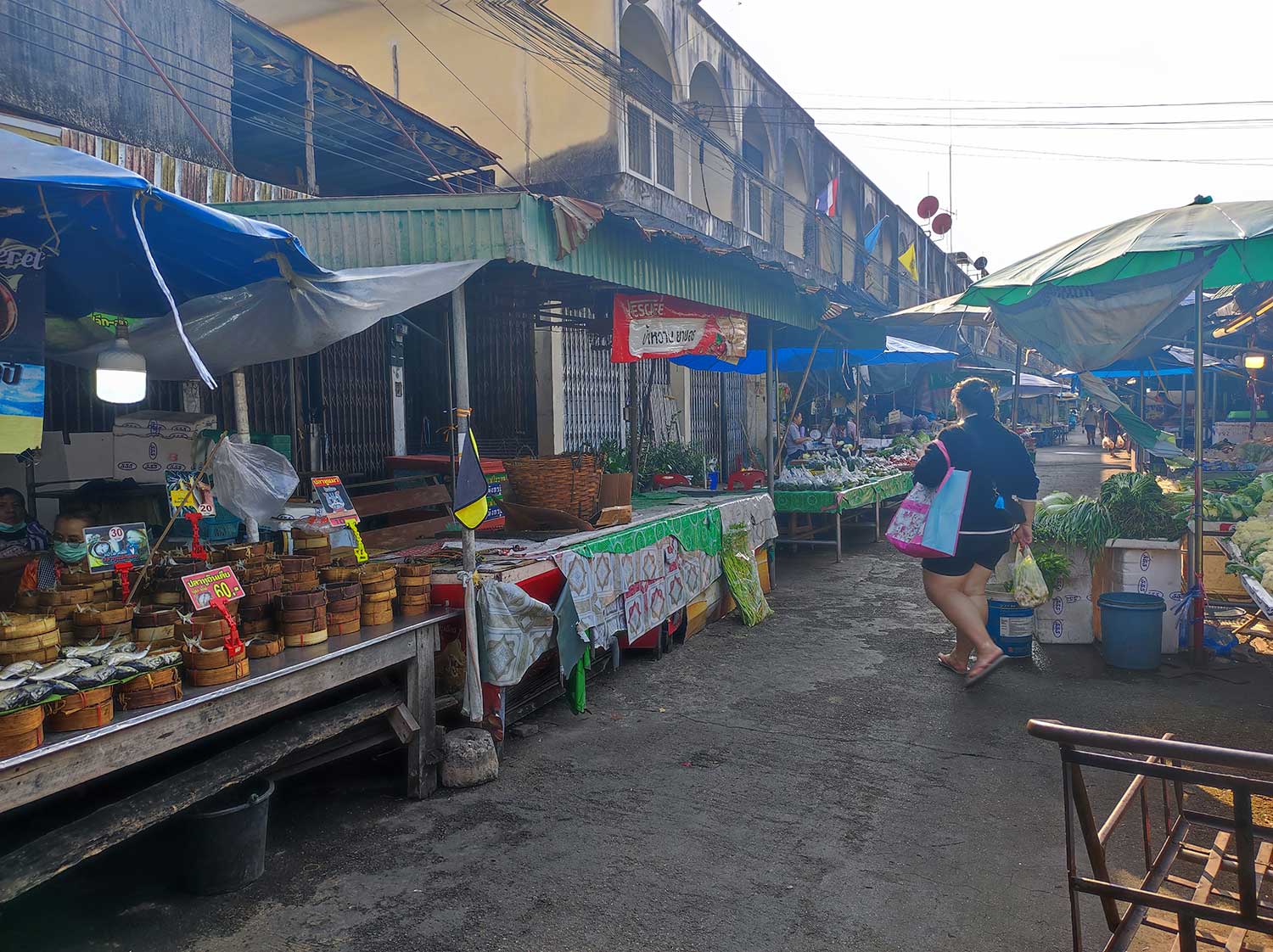 Horloge blanche à Lampang