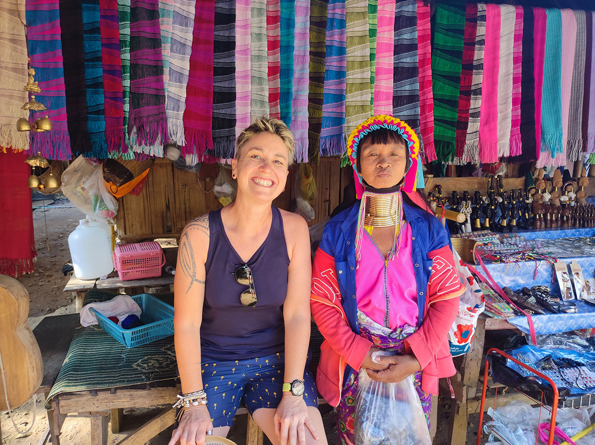 Long Neck Karens - Paï