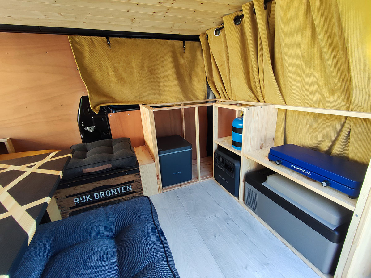 aménagement Van, meubles de cuisine aménagement Van, meubles de cuisine