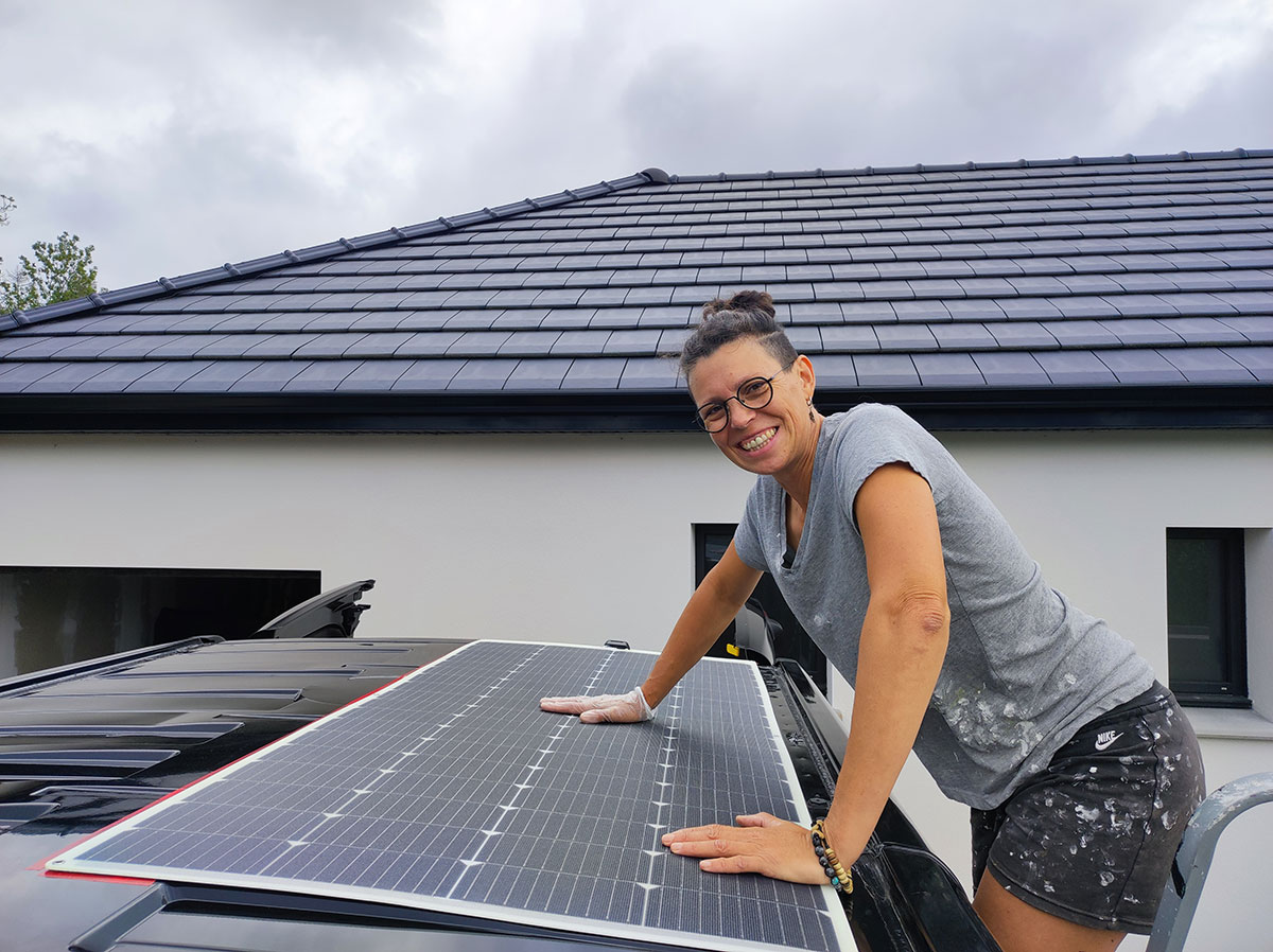 aménagement trafic Van, grande étagère vêtements