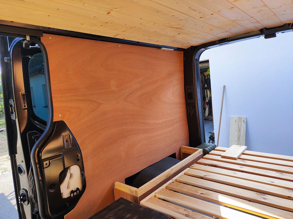 aménagement Trafic H1L2 - contreplaqué aménagement Trafic H1L2 - contreplaqué