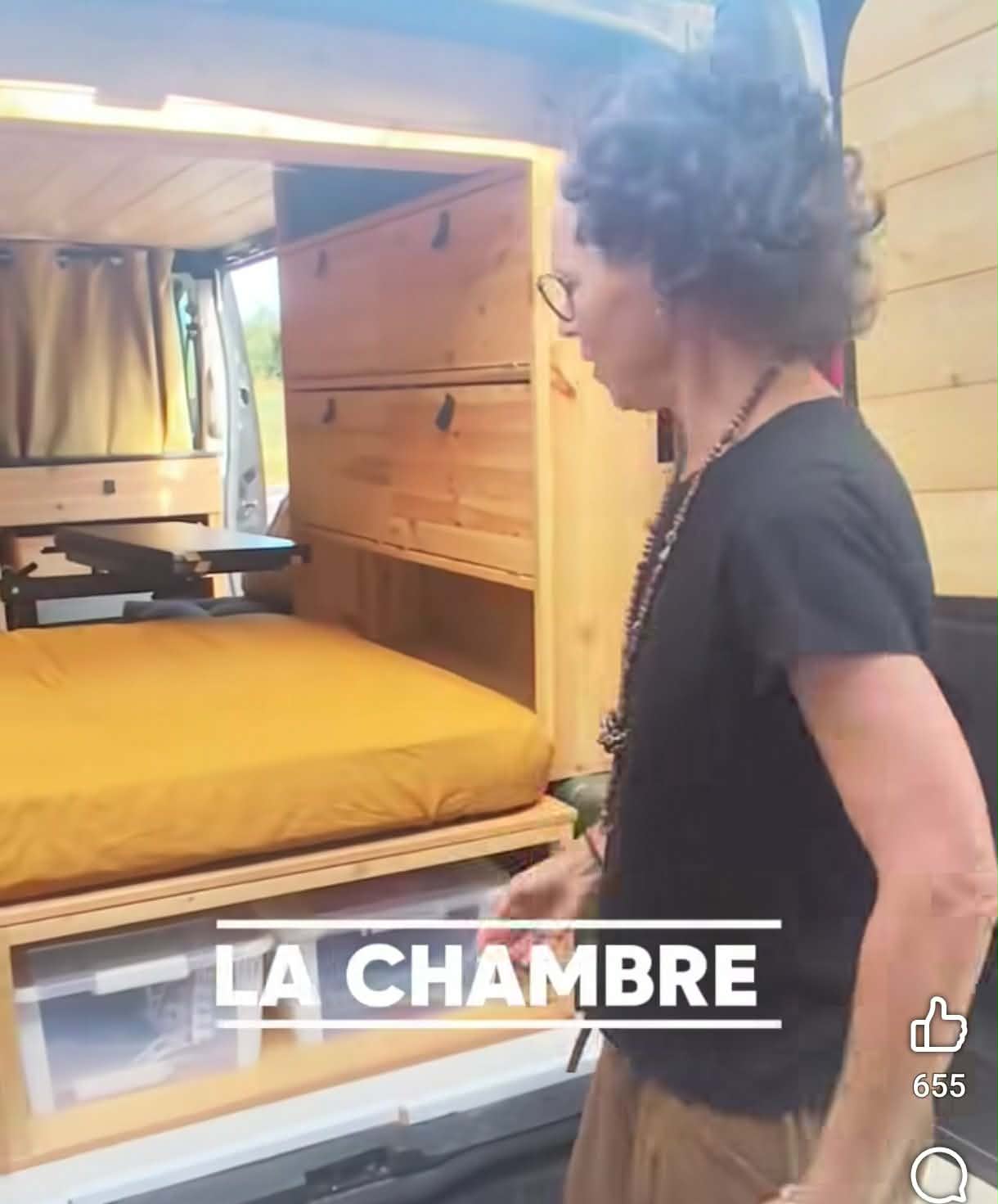 la chambre du van et le lit de 190x130 cm